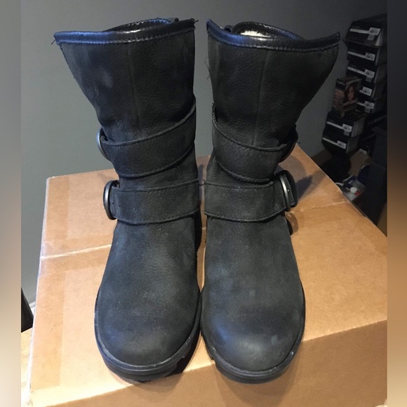 Sorel boots - Picture 3 of 12